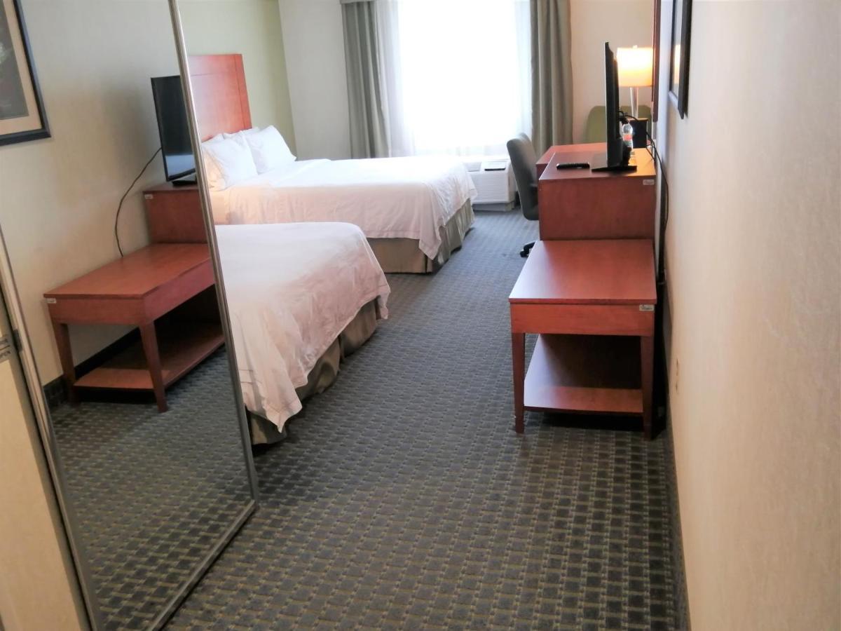 Holiday Inn Express & Suites Toluca Zona Aeropuerto By Ihg Eksteriør bilde