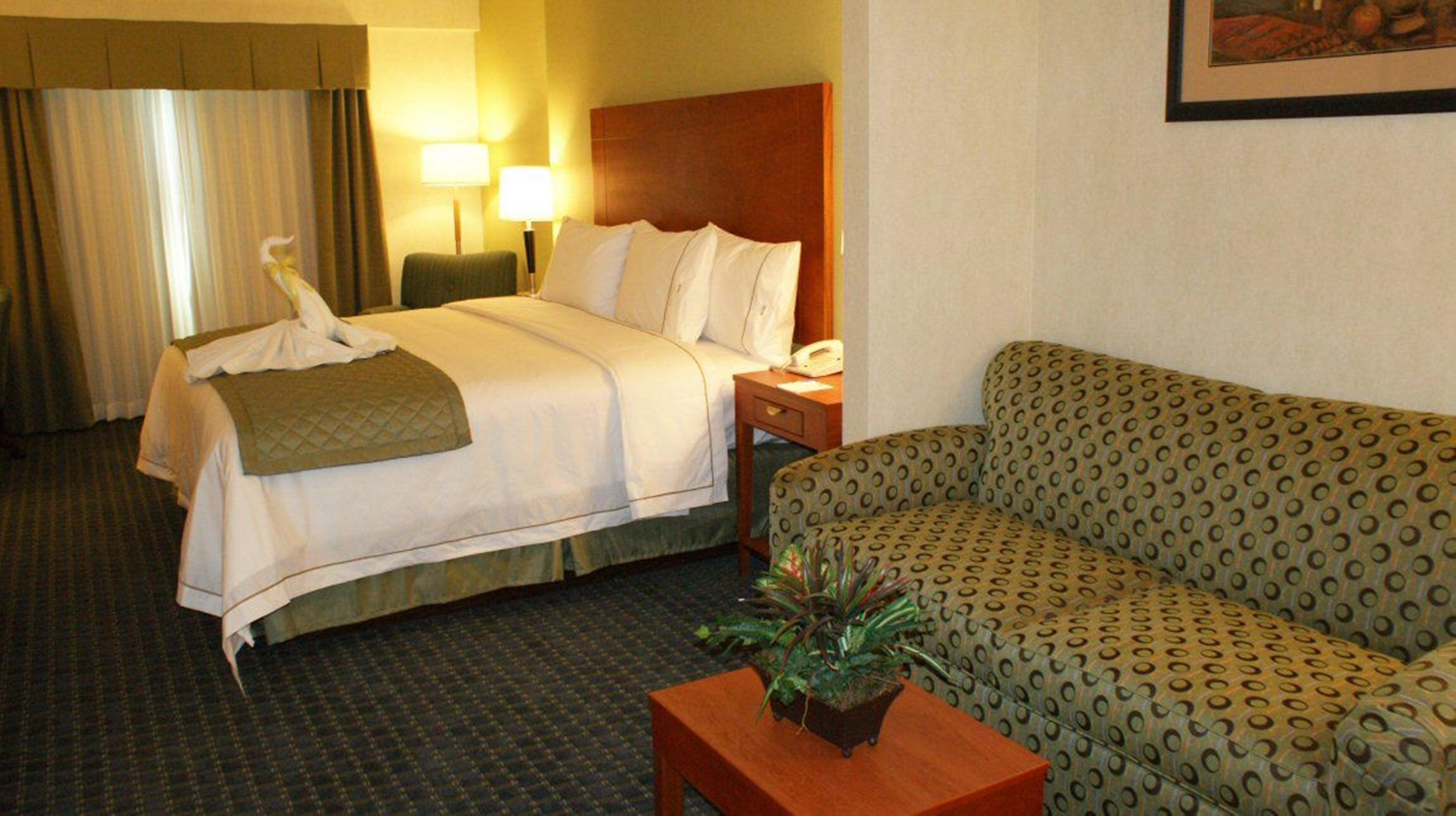 Holiday Inn Express & Suites Toluca Zona Aeropuerto By Ihg Eksteriør bilde