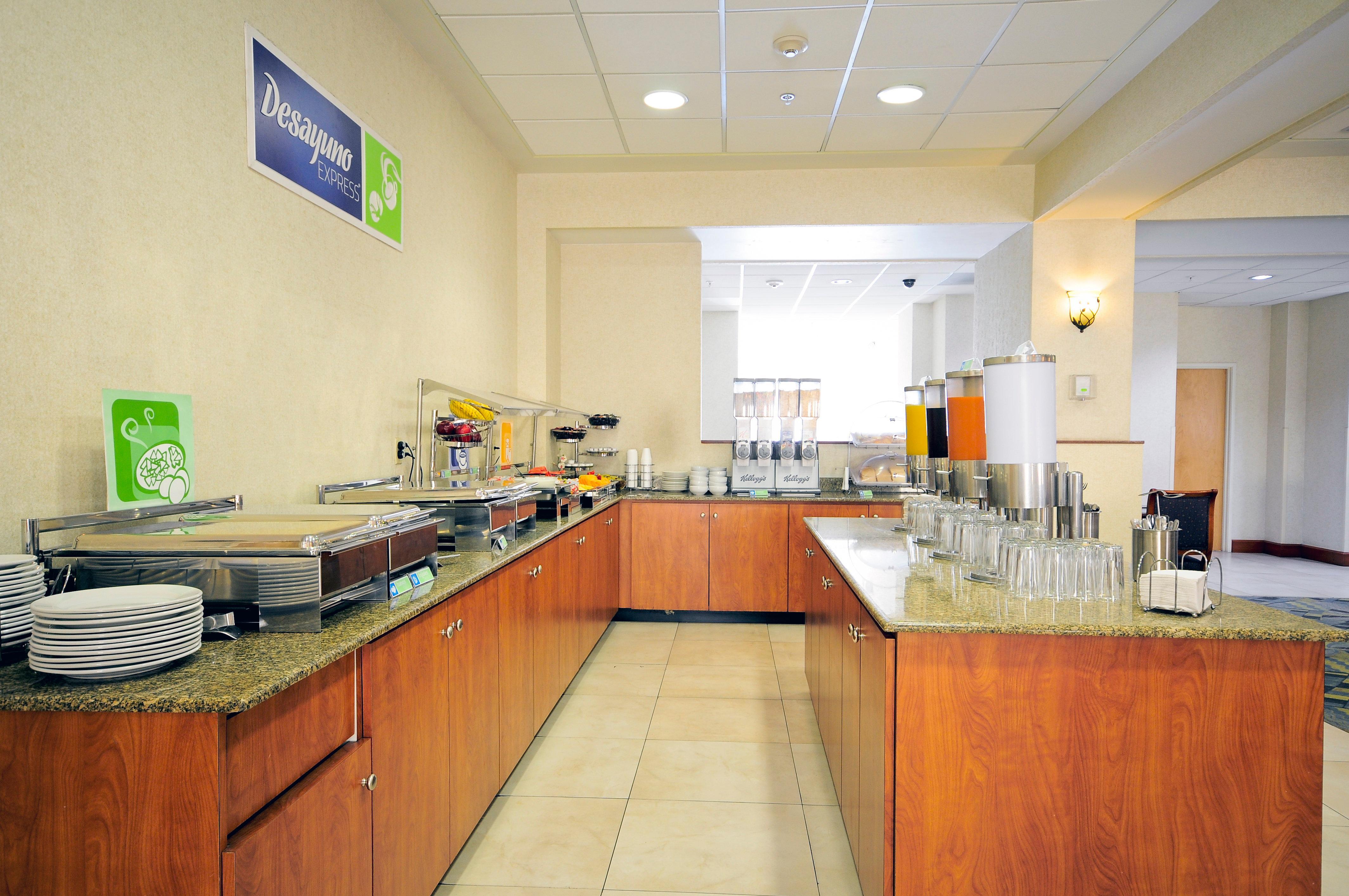 Holiday Inn Express & Suites Toluca Zona Aeropuerto By Ihg Eksteriør bilde