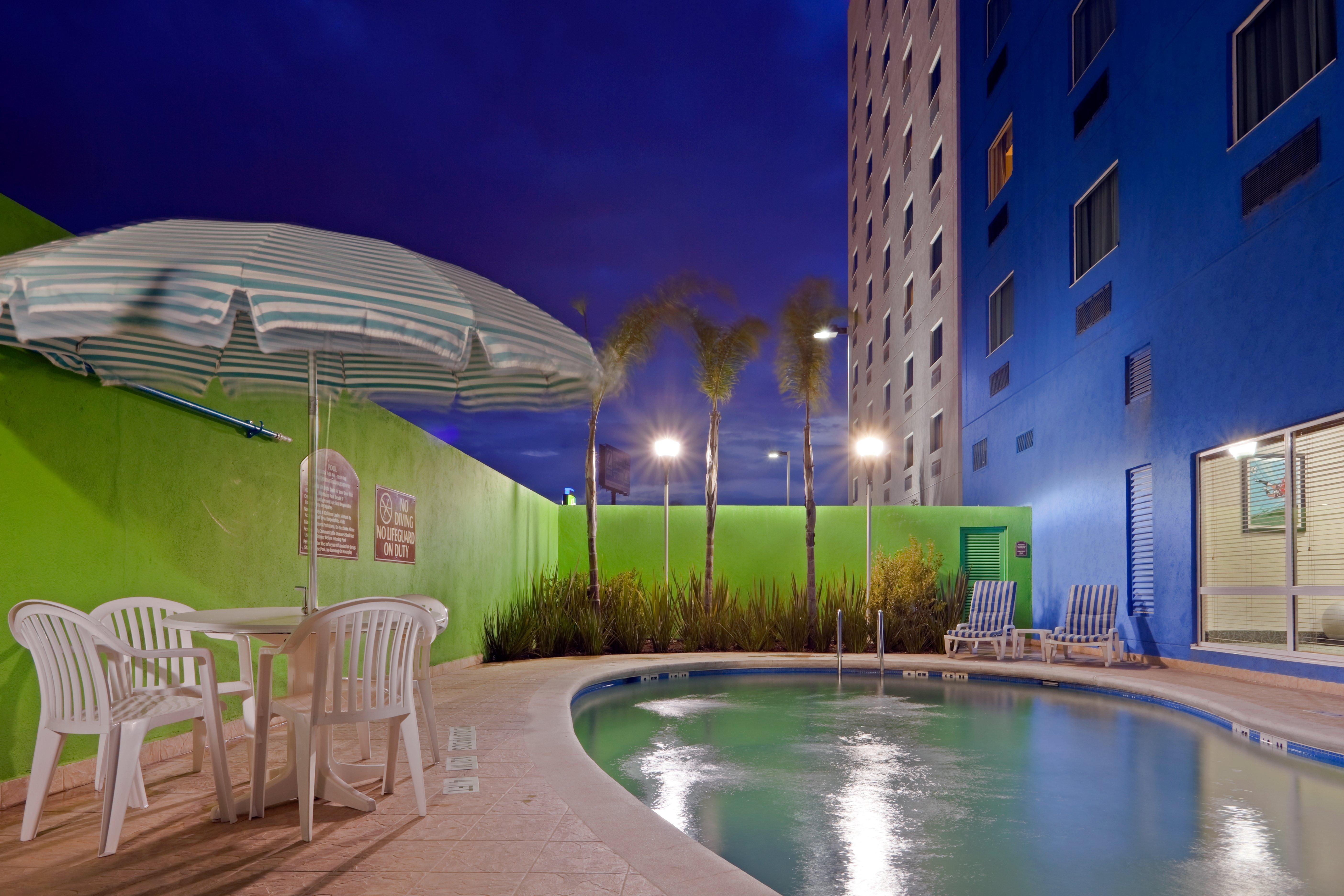 Holiday Inn Express & Suites Toluca Zona Aeropuerto By Ihg Eksteriør bilde