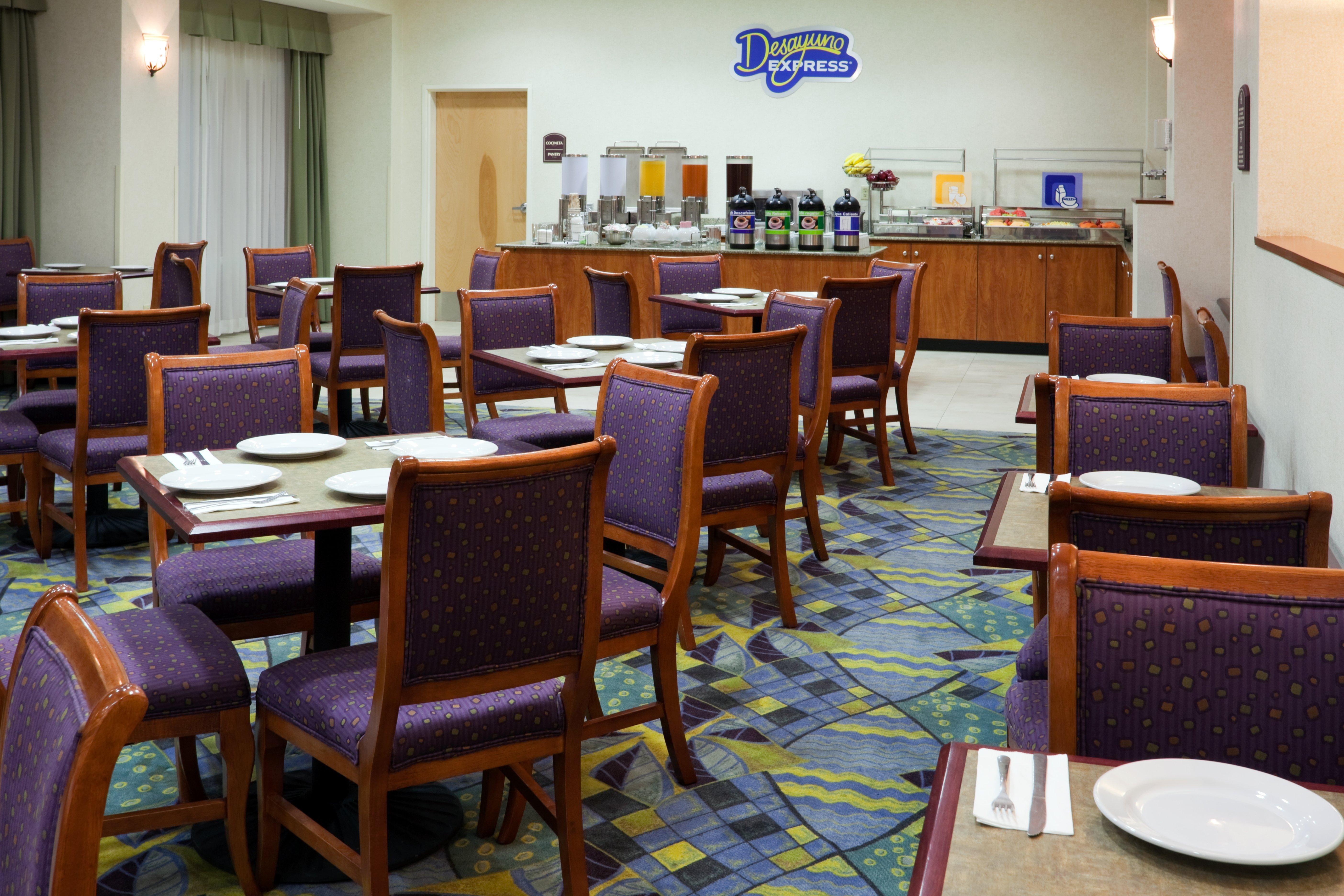 Holiday Inn Express & Suites Toluca Zona Aeropuerto By Ihg Eksteriør bilde
