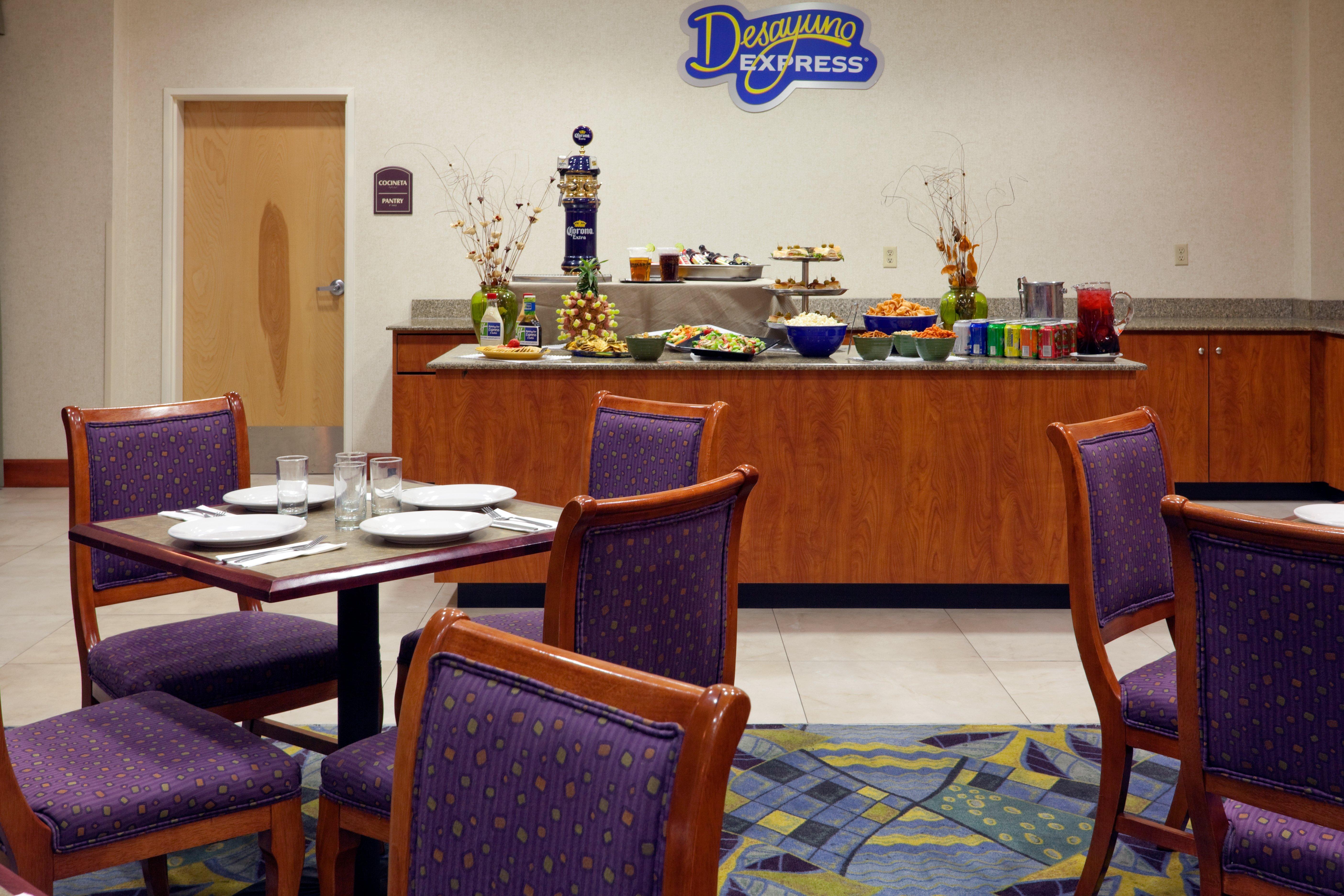 Holiday Inn Express & Suites Toluca Zona Aeropuerto By Ihg Eksteriør bilde