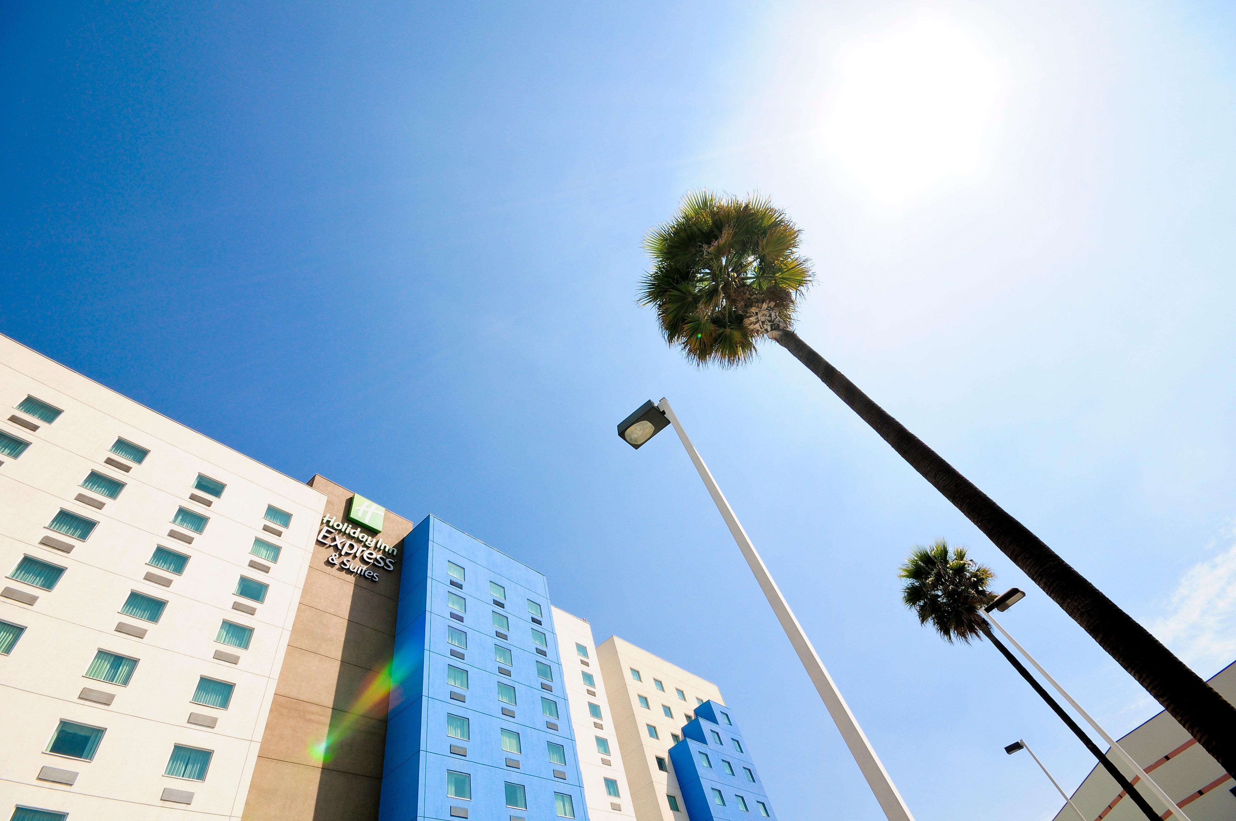 Holiday Inn Express & Suites Toluca Zona Aeropuerto By Ihg Eksteriør bilde