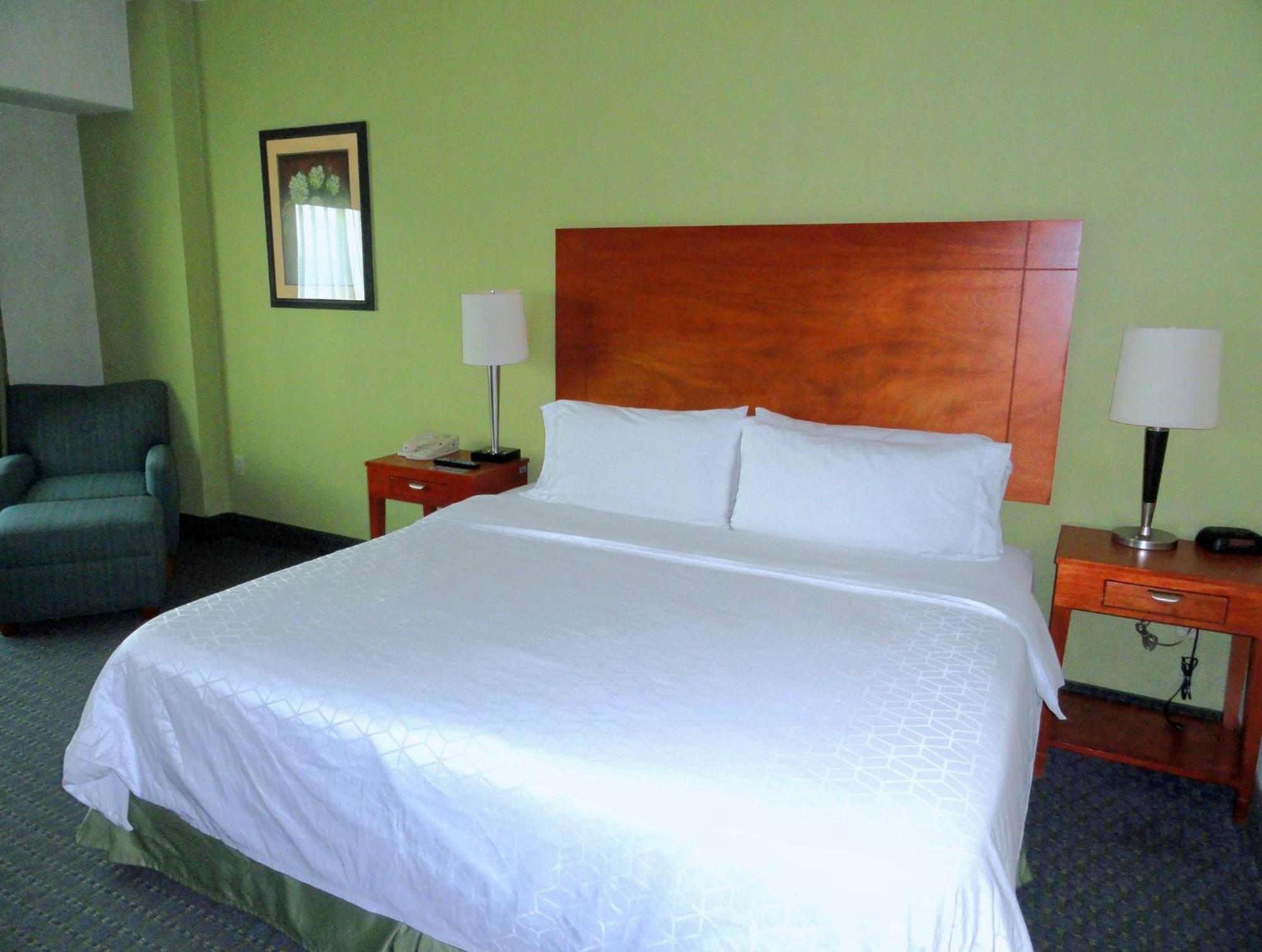 Holiday Inn Express & Suites Toluca Zona Aeropuerto By Ihg Eksteriør bilde