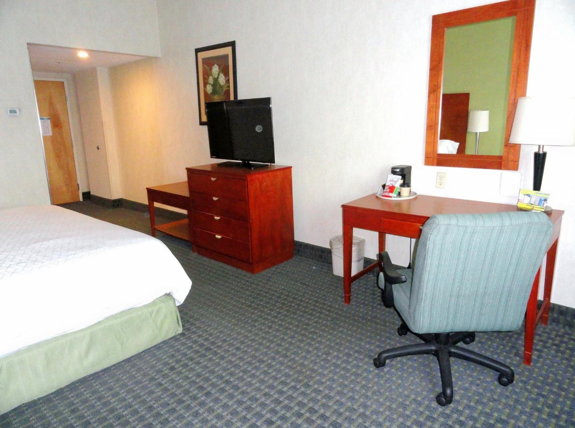 Holiday Inn Express & Suites Toluca Zona Aeropuerto By Ihg Eksteriør bilde